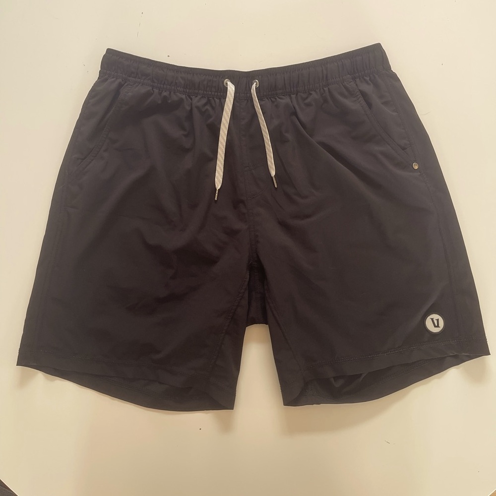 Vuori Kore Shorts | Black | Men’s Large